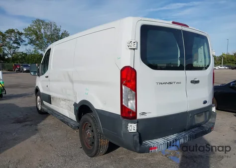 2018 Ford Transit-250 z USA, uszkodzony, nr VIN 1FTYR1ZM3JKB32244